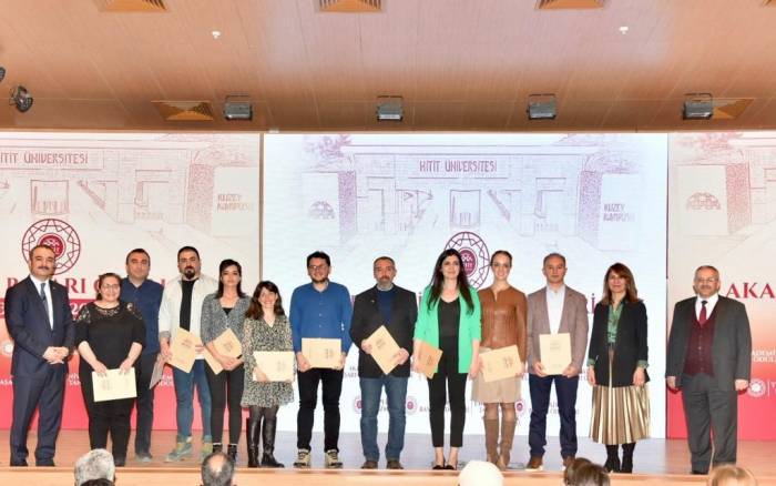 Hitit Üniversitesinde ’akademik Başarı Ödülleri’ Sahiplerine Verildi