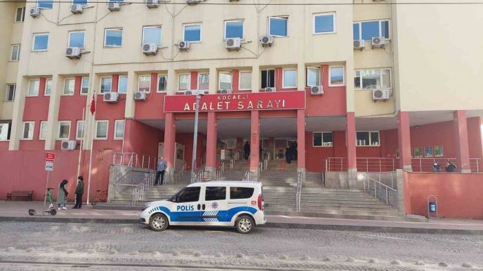 Yaşlı Çifte Dolandırıcı Şoku: Tüm Birikimleri Gitti