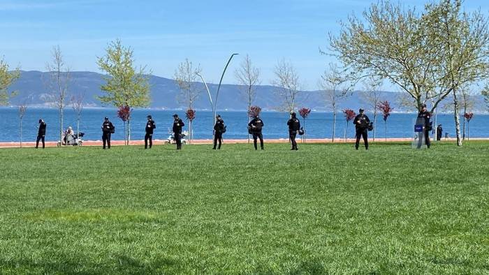 İlçede Yine Tansiyon Yükseldi: Çevik Kuvvet Ekipleri Nöbette