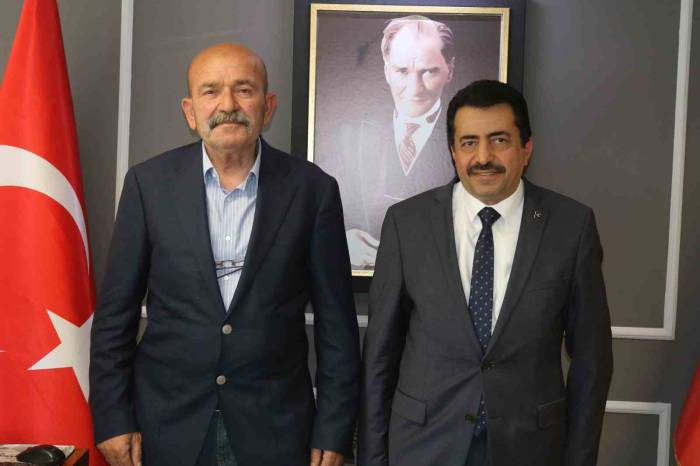 Zırhlıoğlu 10 Nisan Polis Haftası’nı Görevi Başındaki Polislerle Kutladı