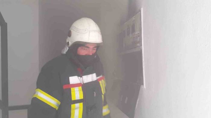 Panodan Çıkan Yangın Paniğe Neden Oldu
