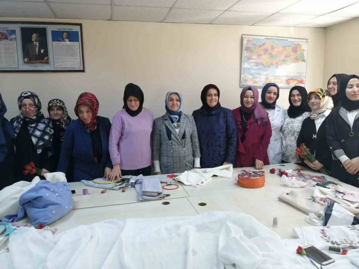 Ak Parti İstanbul Milletvekili Adayları Sahada