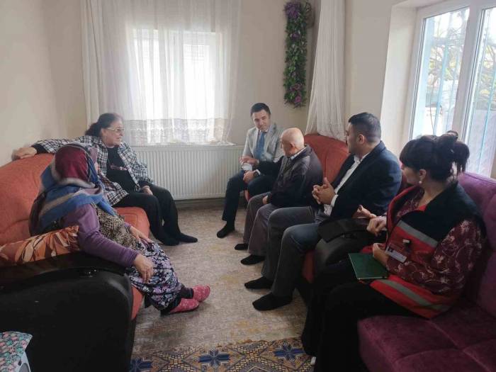 Aydın Aile Ve Sosyal Hizmetler İl Müdürü Turan Efeler’de Vatandaşlarla Buluştu