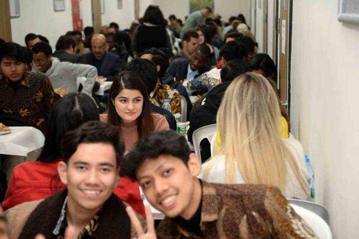 Ulutömer’den Misafir Öğrencilere İftar