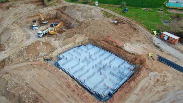 Cumhurbaşkanı Tarafından Elazığ’da Temelleri Atılan Toki Konutlarında Çalışmalar Sürüyor