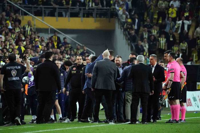 Fenerbahçeli Yöneticilerden Atilla Karaoğlan’a Tepki