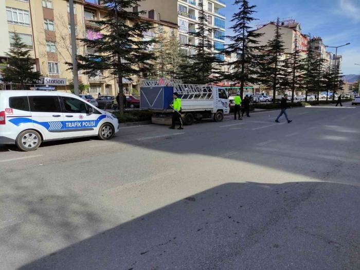 Konya’da Kamyonet Yayalara Çarptı: 2 Yaralı