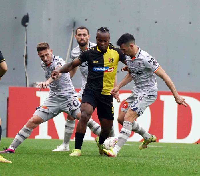 Spor Toto Süper Lig: İstanbulspor: 1 - Medipol Başakşehir: 0 (maç Sonucu)