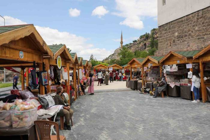 El Emeği Ürünlerin Talas’taki Merkezi ‘maharetli Eller’