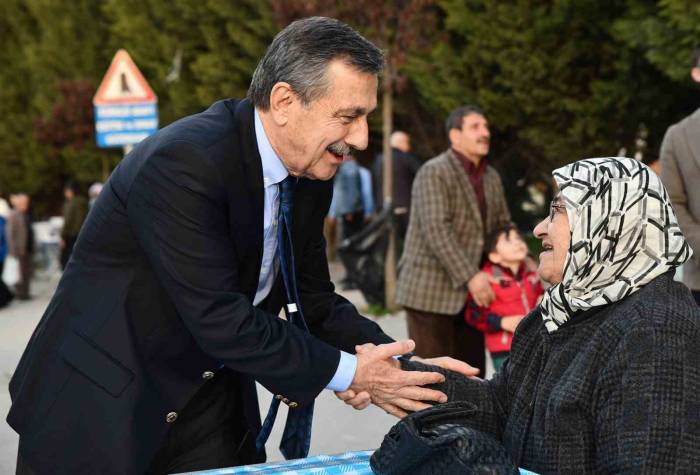 Başkan Ataç İftarda Vatandaşlarla Buluştu