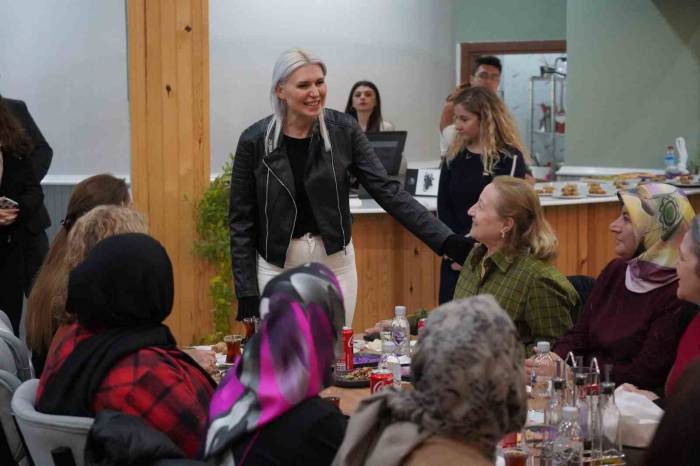 Başkan Vekili Subaşı, Kadın Kursiyerlerle İftar Sofrasında Buluştu