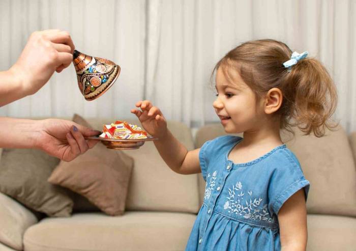 Tuğba, Yeni Nesillere Geleneksel Lezzetle Buluşturuyor