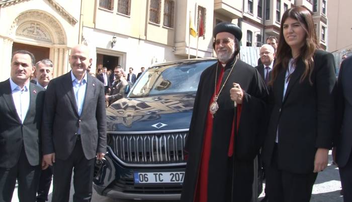 İçişleri Bakanı Süleyman Soylu Süryani Kadim Meryem Ana Kilisesi’ni Ziyaret Etti