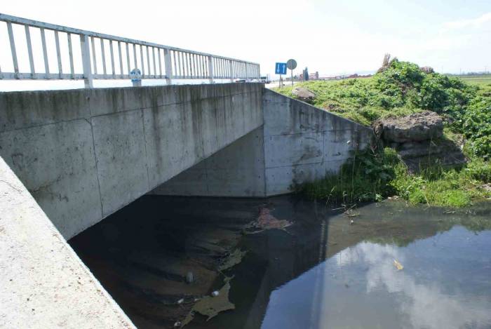 Her Yıl Arazilerini Su Basıyor