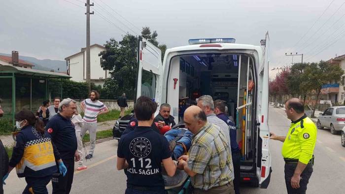 Otomobil İle Motosiklet Çarpıştı: 1 Yaralı