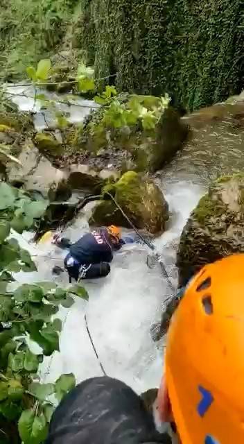 Kızını Kurtarmak İsterken İkisi De Hayatını Kaybetti