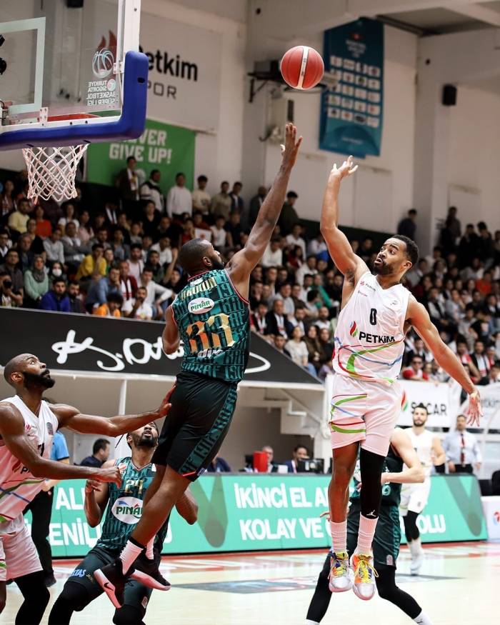 Aliağa Petkimspor Nefes Aldı