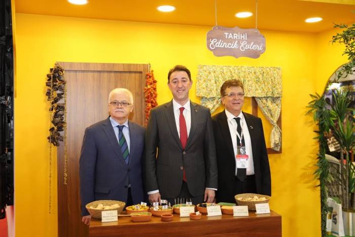 Bandırma Belediyesi Emitt Fuarında “en Etkin Tanıtım Ödülü’ne De Layık Görüldü