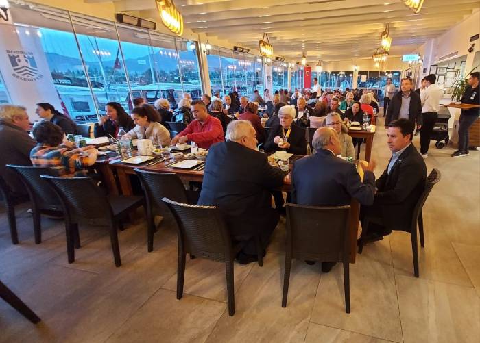 Şehit Yakınları, Gaziler Ve Muhtarlarla İftar