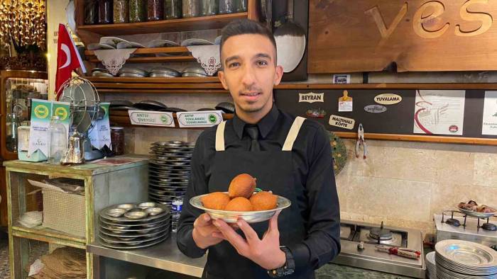 İçinde Dünyaları Barındıran Lezzet: İçli Köfte