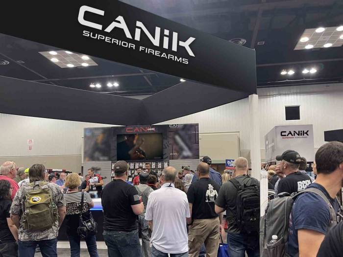 Canik Abd’de Liderliğe Oynuyor