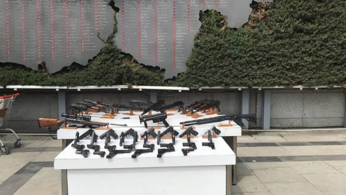 Barış Boyun Liderliğindeki Çeteden Ele Geçirilen Silahlar Emniyette Sergilendi