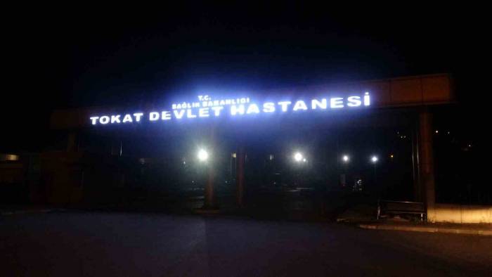Hastane Bahçesine Düşen Saçmalar Ekipleri Alarma Geçirdi