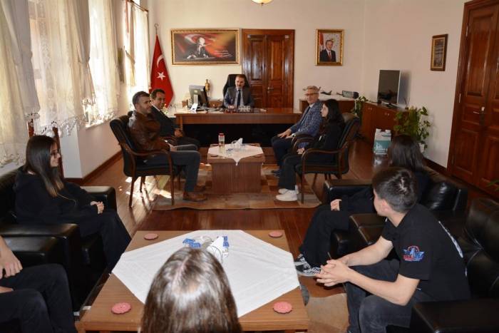 Kaymakam Odabaş’dan, Teknofest Öğrencilerine Ödül