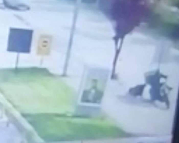 Yolda Savrulan Aracın Bisiklete Çarptığı Anlar Saniye Saniye Kamerada
