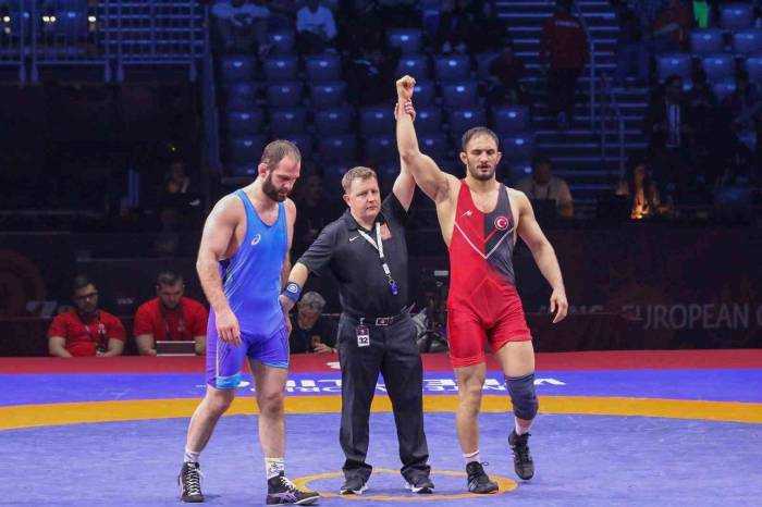 İbrahim Çiftçi, Avrupa Güreş Şampiyonası’nda Bronz Madalya Kazandı
