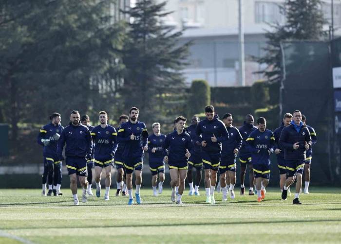 Fenerbahçe, Başakşehir Maçı Hazırlıklarını Tamamladı