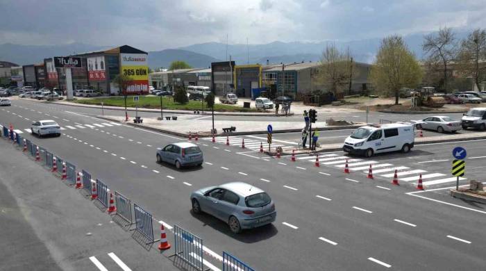 Akpınar Kavşağı Bayrama Hazır Olacak