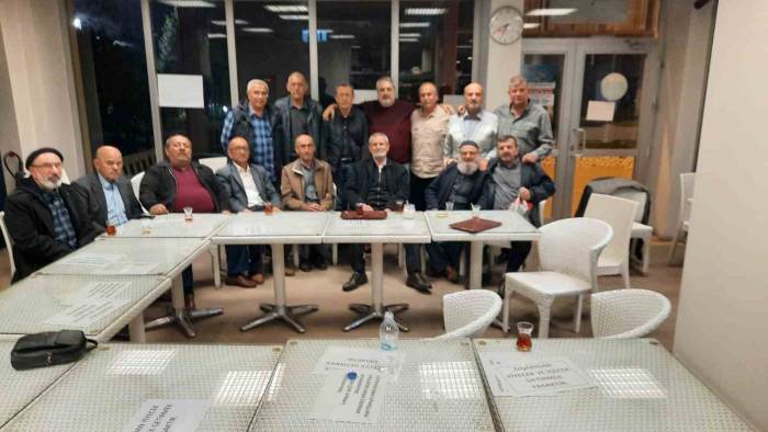Taş Medreseliler, 43 Yıl Sonra İftar Sofrasında Bir Araya Geldi