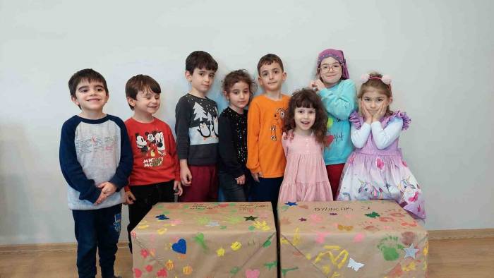 Minik Öğrencilerden Anlamlı Yardım