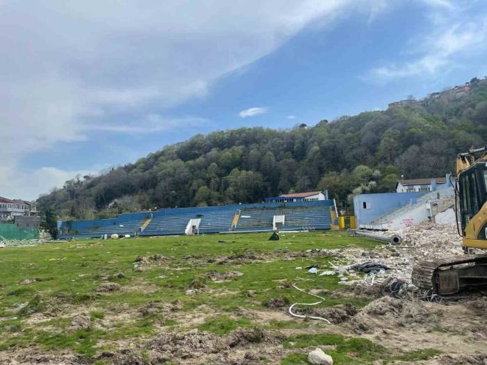 Gençlik Ve Spor Bakanlığı’ndan Sarıyer’e 100 Milyon Tl Değerinde Stat