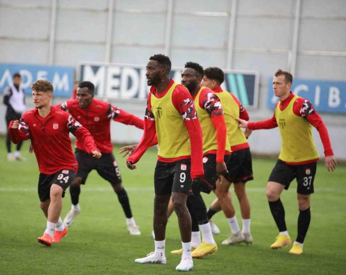 Sivasspor, Trabzonspor Maçı Hazırlıklarını Sürdürdü
