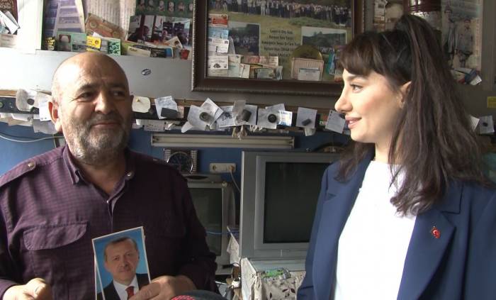 Ak Parti İstanbul Milletvekili Adayı Ecrin Nazlı İnan: "herkesten Güzel Tepkiler Alıyoruz"