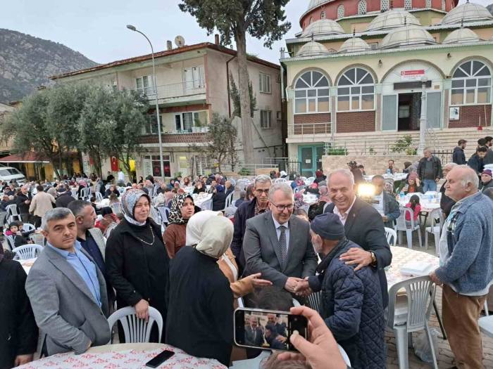 Bayırköy’de Geleneksel İftar Programı Gerçekleştirildi