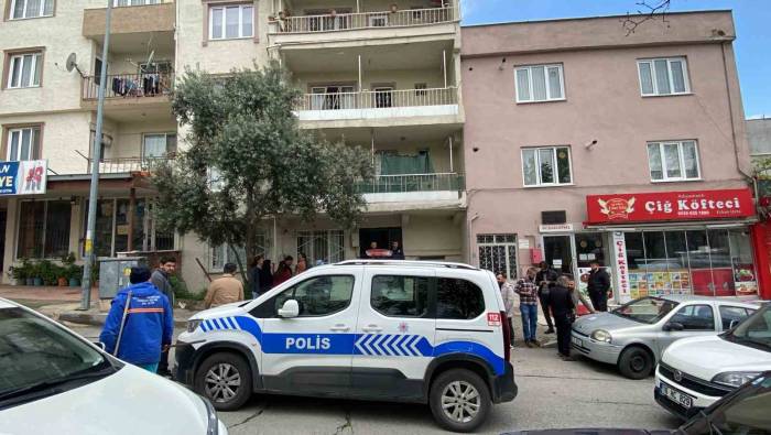 Bursa’da Sağlık Çalışanı Evinde Ölü Bulundu