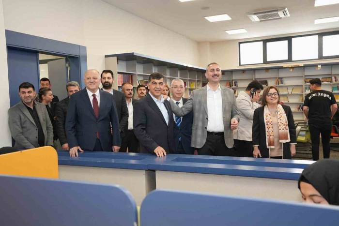 Öğrenciler Sordu Gül İle Fadıloğlu Yanıtladı