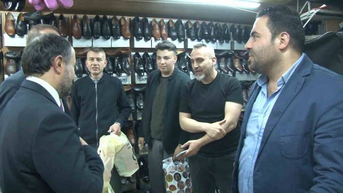 Gaziosmanpaşa’da Esnaftan Ak Parti’li Adaylara Öneri