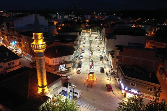 Germencik Belediyesi Sokak Düzenlemelerine Devam Ediyor