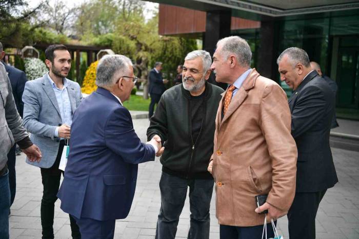 Bayram Öncesi Kolonyalar Başkan Büyükkılıç’tan