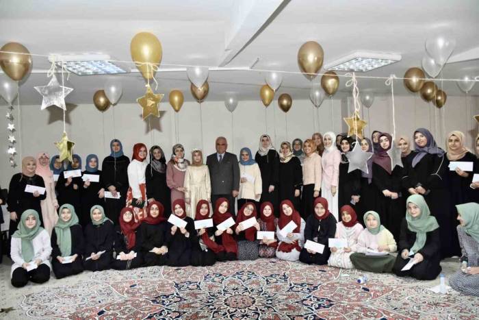 Şifa Kız Kur’an Kursu Meyvelerini Vermeye Başladı
