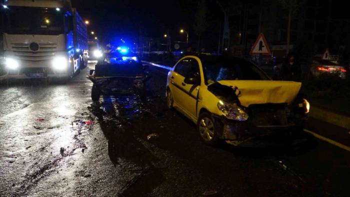 Malatya’da 6 Araç Birbirine Girdi: 2 Yaralı
