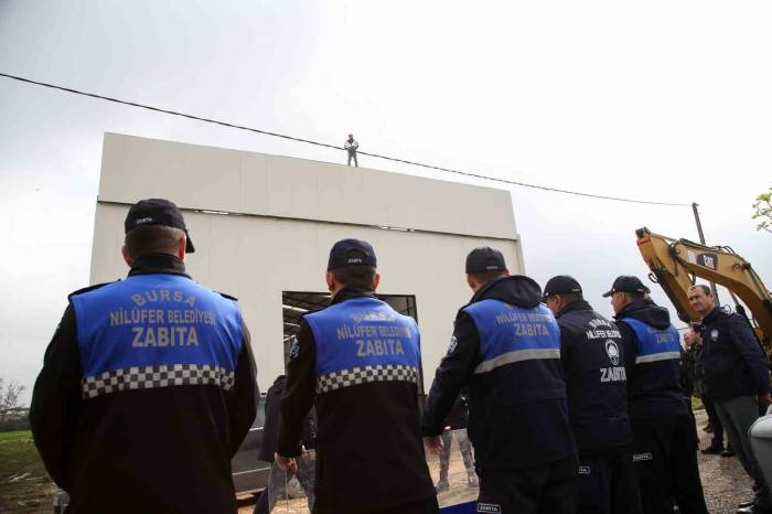 Bursa’da Kaçak Yapıyı Yıktırmamak İçin Canını Hiçe Saydı