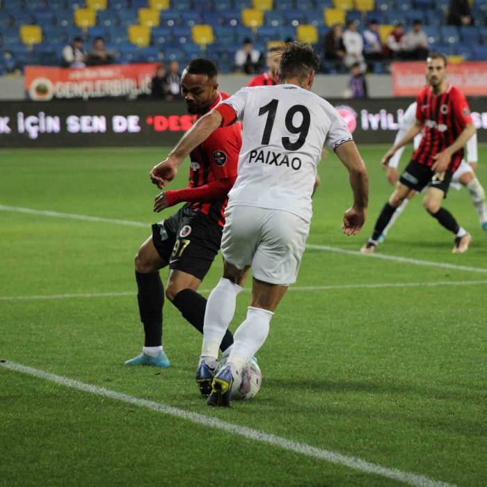 Altay, 6 Maç Sonra Kalesini Kapattı