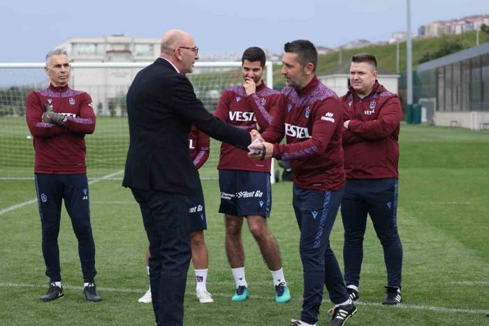 Trabzonspor’un Yeni Teknik Direktörü Nenad Bjelica İlk Antrenmanına Çıktı