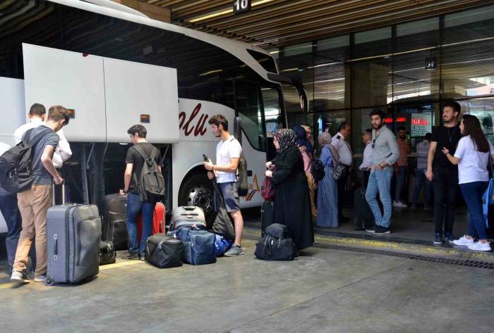 Yakınları Ziyaret Amacı İle Yapılan Seyahatler Yüzde 65,6 İle İlk Sırada Yer Aldı