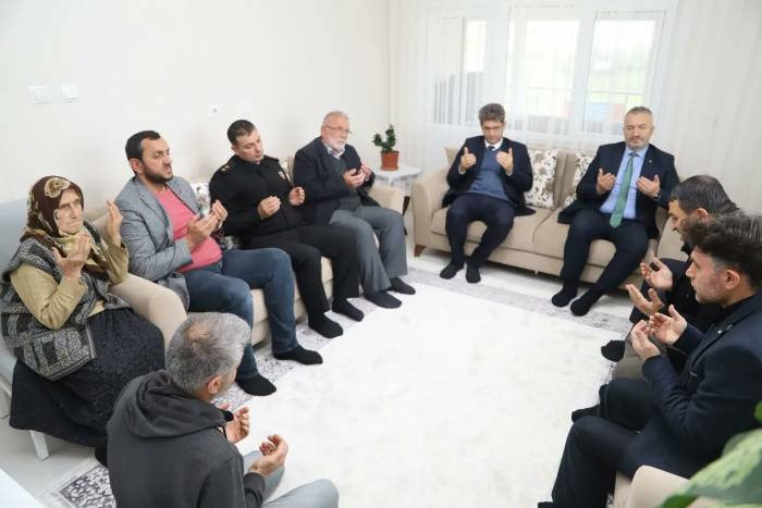 Başkan Topaloğlu, Şehit Ailelerini Unutmadı
